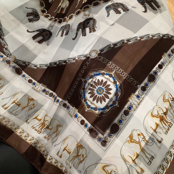 Vintage elephant scarf - Picture 4 of 6